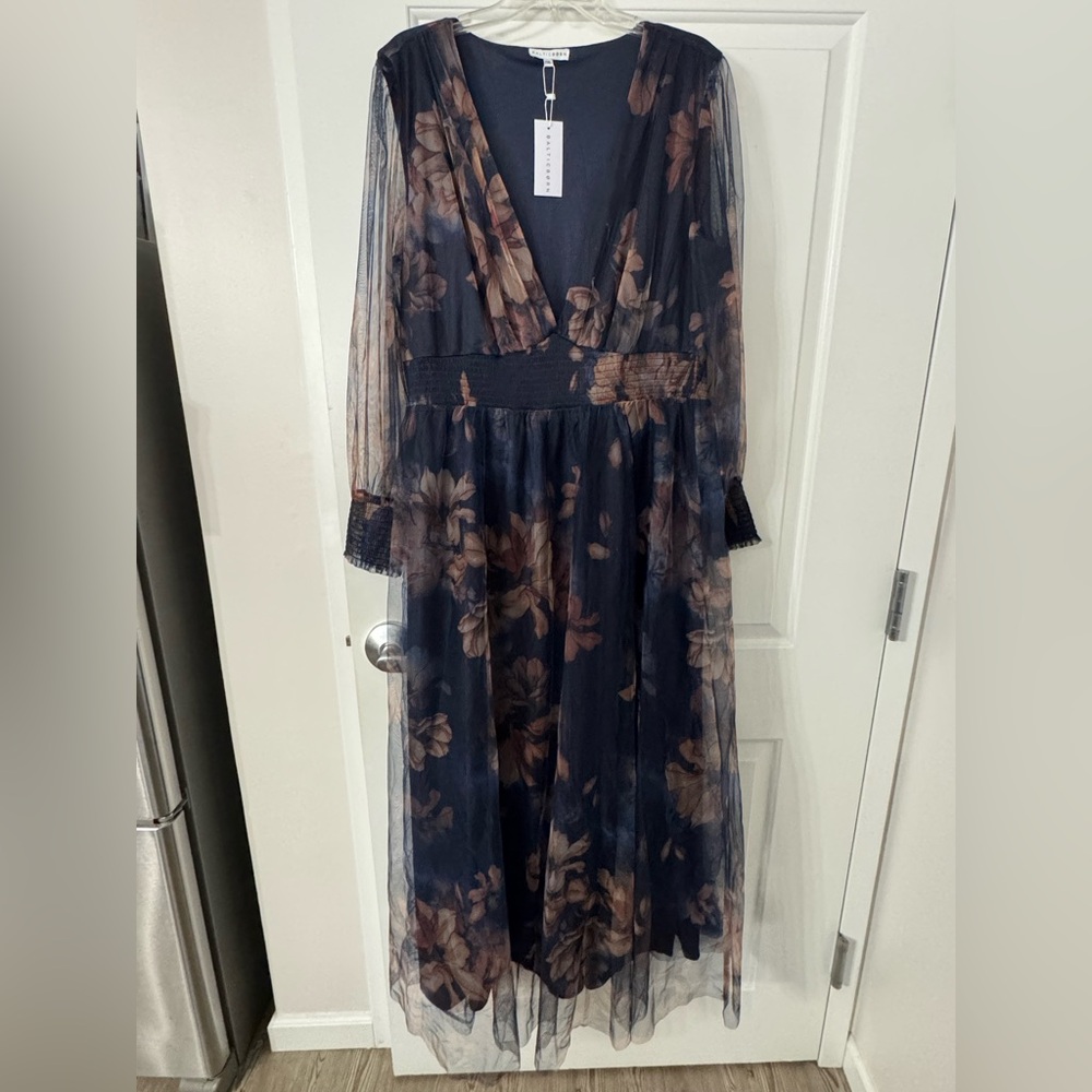 NEVER WORN - Plus size formal dress with tags